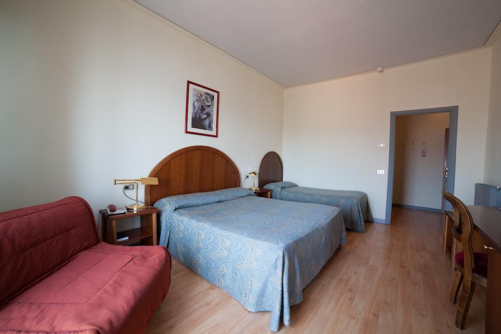 Albergo Miralago Verbania Ruang foto